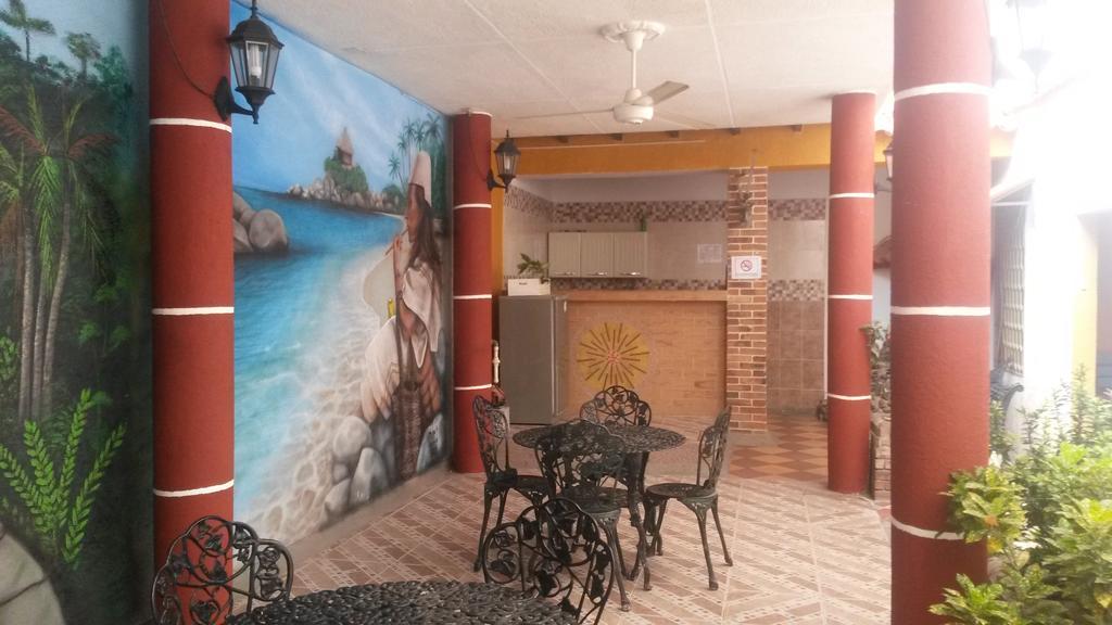 Отель Hospederia Casa Familiar Санта-Марта Экстерьер фото