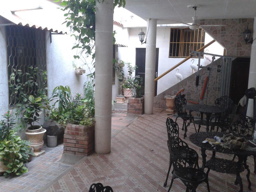 Отель Hospederia Casa Familiar Санта-Марта Экстерьер фото